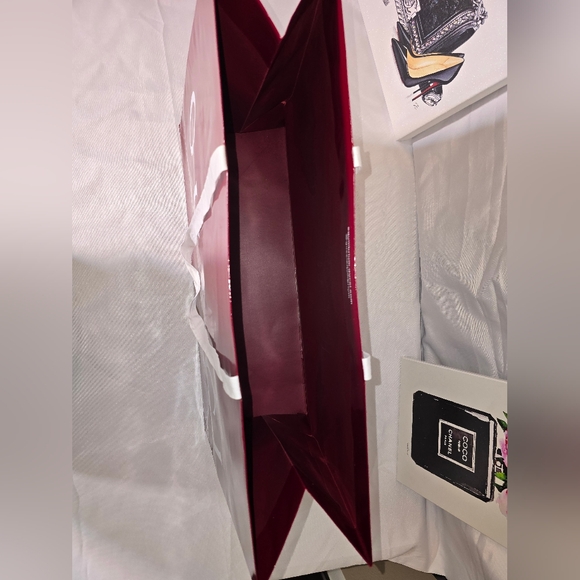 🔥EUC 2024 AUTHENTIC GUCCI SHOPPING BAGS - Picture 9 of 12